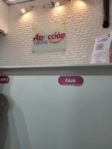 Atracción Dental | Clínica Dental en Lima & Urgencias & Implantes & Alineadores Invisibles & Blanqueamiento & Brackets