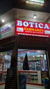 BOTICA FARMAREY — foto