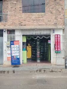 Botica sanidad 365 — foto