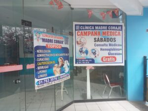 Clinica «Madre Coraje»puente piedra — foto