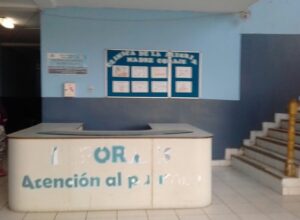 Clinica «Madre Coraje»puente piedra — foto