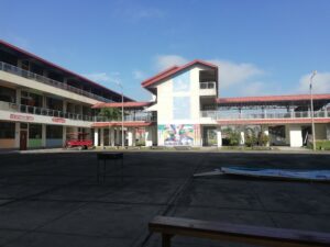 College Marshal Oscar R Benavides — foto