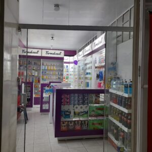 CONSULTORIO MÉDICO CRUZ SULLCA «Virgen de las Mercedes» – BOTICA FARMAKASULL — foto