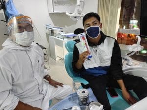 DENTALIKE Ortodoncia e Implantes Dentales & Odontologia estetica — foto