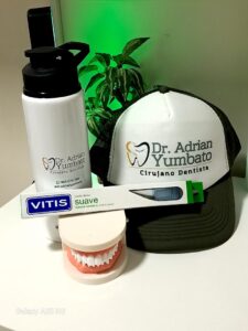 Dentista | Dr. Adrian Yumbato | Odontología Integral — foto