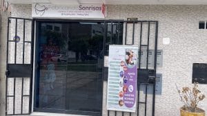 fabricando sonrisas – dentista en Surco — foto