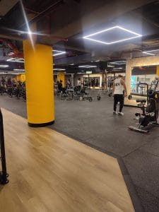 Gimnasio Smart Fit – Open Plaza Atocongo — foto