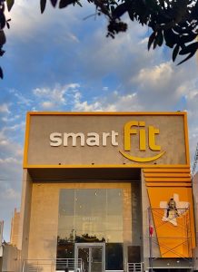 Gimnasio Smart Fit Óvalo Grau Trujillo — foto