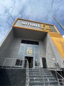 Gimnasio Smart Fit Óvalo Grau Trujillo — foto