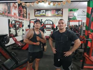 IRON WORKS — foto