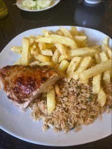 POLLOS A LA BRASA «EL GALLITO ADERLY» — foto