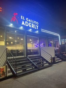 POLLOS A LA BRASA «EL GALLITO ADERLY» — foto