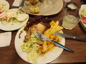 Restaurante pollería Roky’s – La Marina 1 — foto
