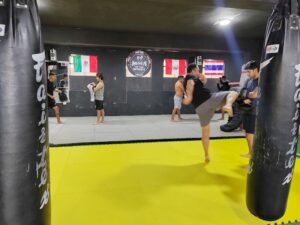 TOP TEAM IMPARABLE · MMA · Boxeo · Muay Thai · Luta Livre — foto